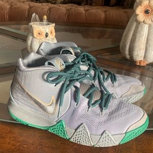 Used kyrie 4